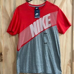 (2013) Nike Gray and red men shirt vintage